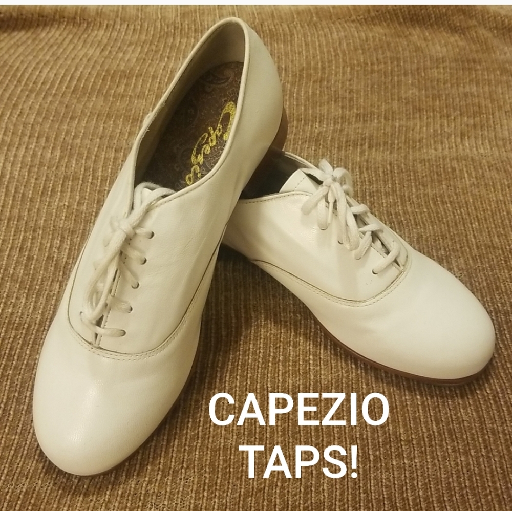 Rare: UNISEX White CAPEZIO BRAND NEW Oxford Tap Shoes!